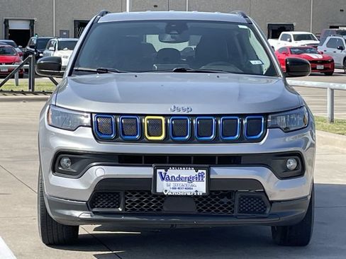 Used 2022 Jeep Compass Latitude FWD image 7