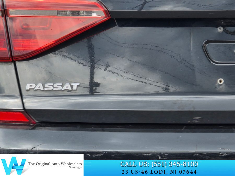 Used 2019 Volkswagen Passat 2.0T Wolfsburg w/ Wheels & Sunroof Package FWD image 8