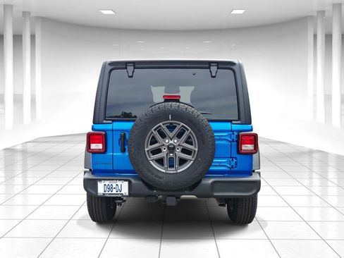 Certified 2025 Jeep Wrangler Sport S image 4