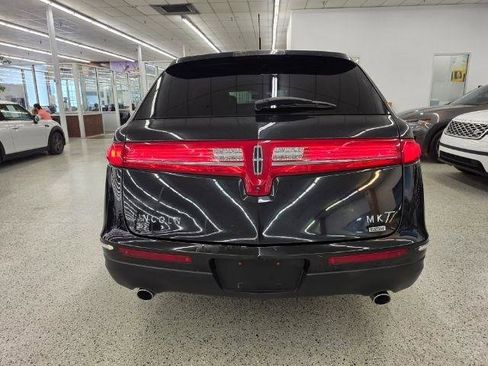 Used 2015 Lincoln MKT AWD image 5