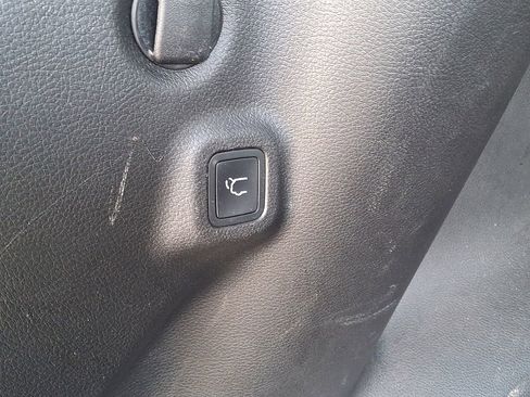 Used 2023 Jeep Compass Altitude w/ Sun and Sound Group image 29