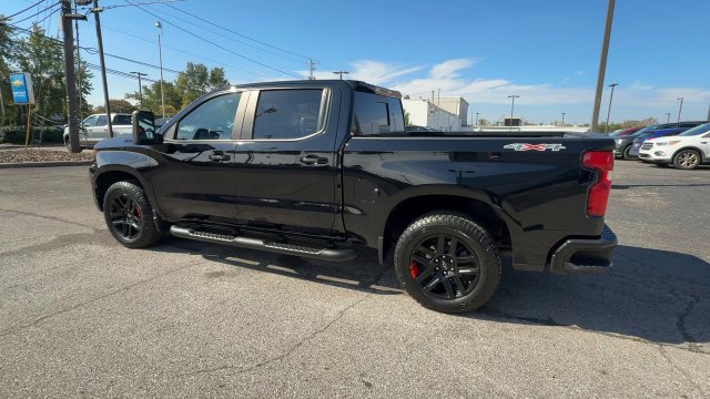 Certified 2023 Chevrolet Silverado 1500 RST w/ Redline Edition AWD/4WD image 6
