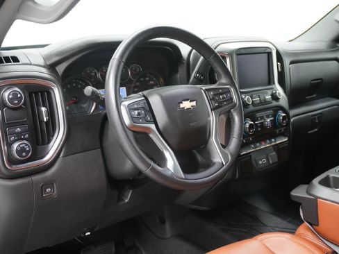 Used 2019 Chevrolet Silverado 1500 LT w/ Texas Edition image 9