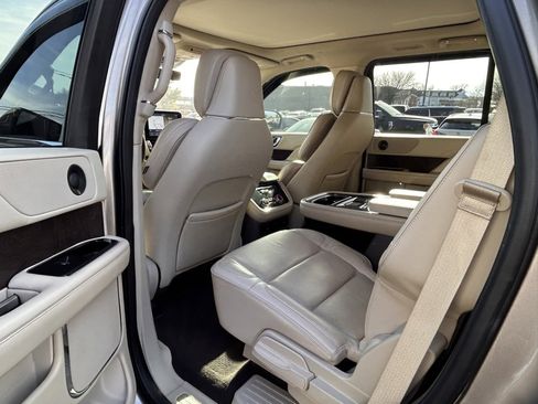 Used 2018 Lincoln Navigator Reserve w/ Technology Package image 13