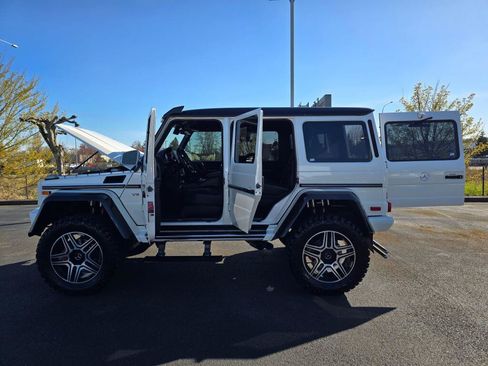 Used 2018 Mercedes-Benz G 550 Squared image 12