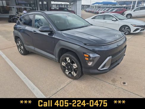 Used 2024 Hyundai Kona SEL AWD/4WD image 17