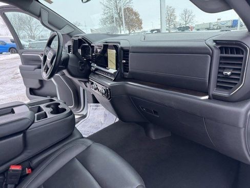 Used 2025 GMC Sierra 1500 SLT image 35