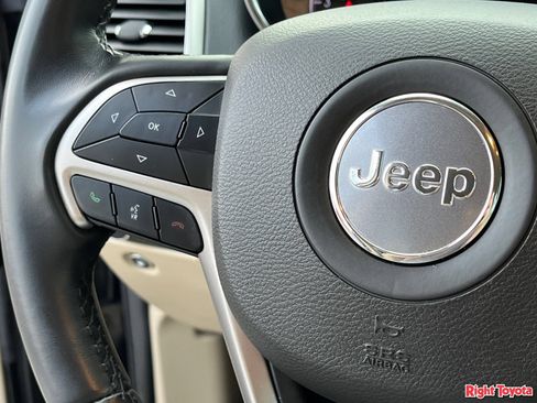 Used 2022 Jeep Grand Cherokee Laredo E RWD image 22