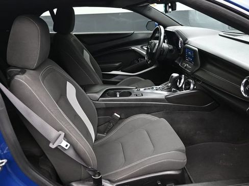 Used 2020 Chevrolet Camaro LT RWD image 15
