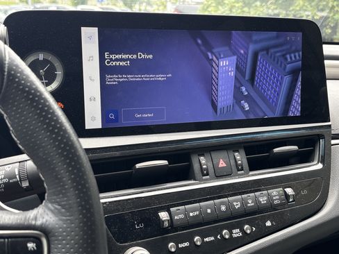 Used 2023 Lexus ES 350 F Sport w/ Accessory Package (Z1) FWD image 14