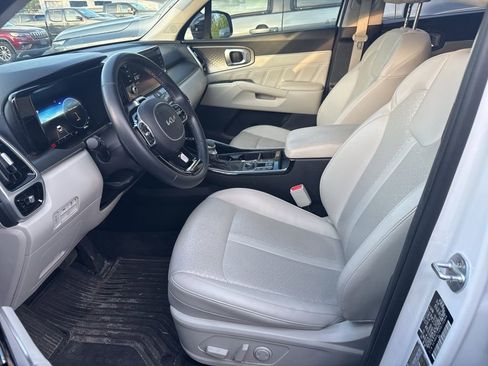Used 2023 Kia Sorento SX image 5