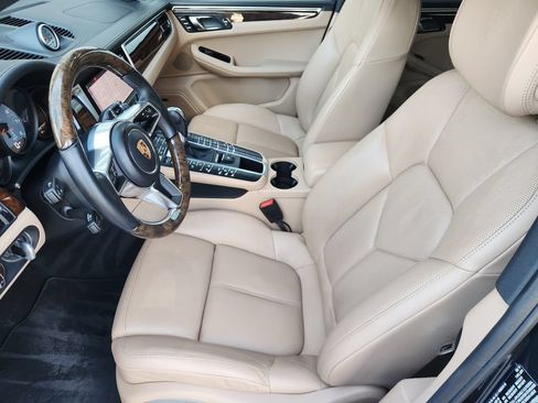 Used 2019 Porsche Macan S AWD/4WD image 13