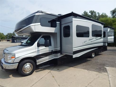 Used 2018 Ford E-450 and Econoline 450 Super Duty w/ Motorhome Prep Package RWD image 57