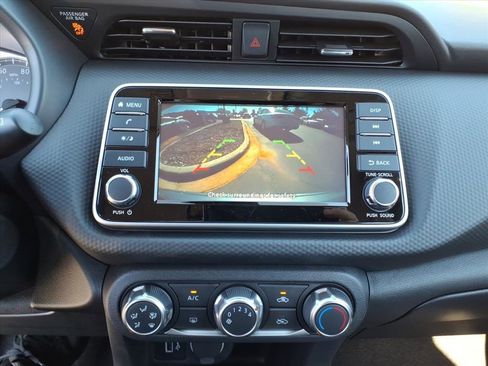 New 2025 Nissan Kicks Play S image 10