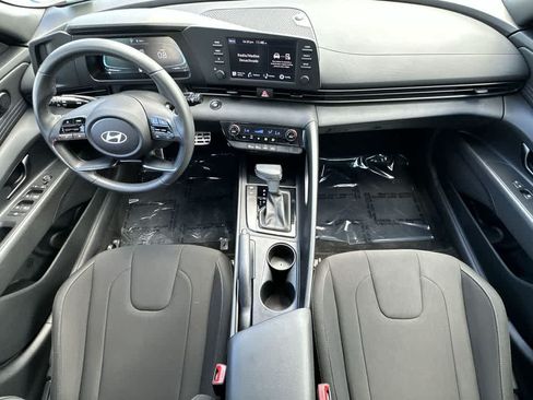 Used 2025 Hyundai Elantra Sport FWD image 24