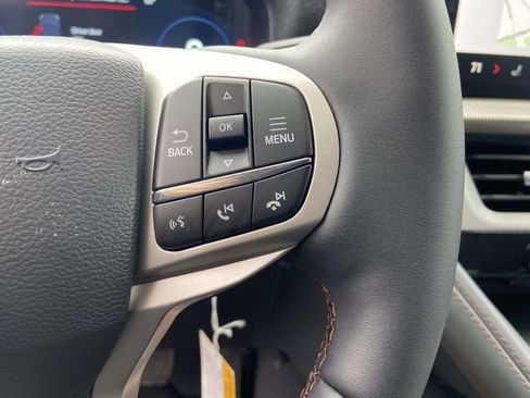 New 2026 Ford Explorer Active RWD image 15