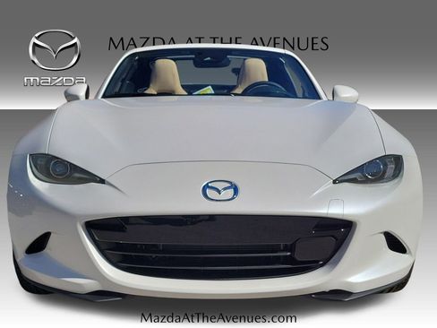 New 2026 MAZDA MX-5 Miata RF Grand Touring RWD image 13
