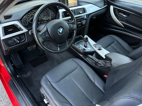Used 2018 BMW 320i xDrive Sedan image 13