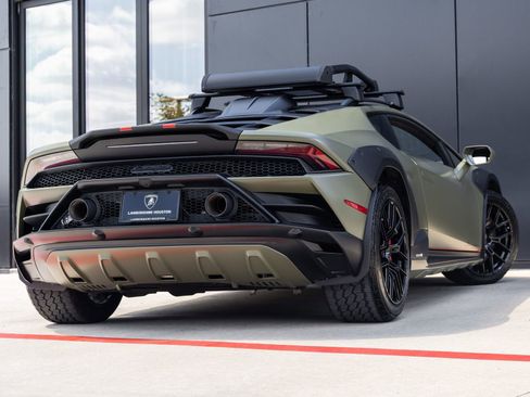 Used 2024 Lamborghini Huracan Sterrato AWD/4WD image 8