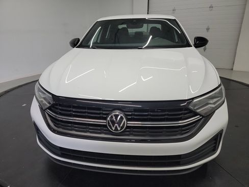 Used 2022 Volkswagen Jetta Sport FWD image 2