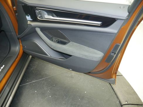 Certified 2025 Porsche Panamera Turbo AWD/4WD image 23