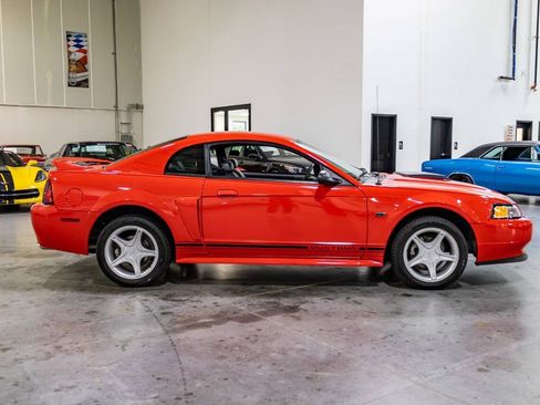 Used 2000 Ford Mustang GT RWD image 7