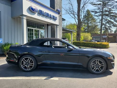 Used 2018 Ford Mustang Premium RWD image 10
