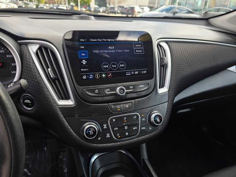 Used 2023 Chevrolet Malibu LT image 28