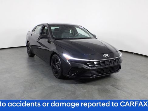 Certified 2026 Hyundai Elantra SEL Sport Premium w/ Cargo Package FWD image 5