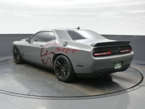 Used 2023 Dodge Challenger SRT Hellcat w/ Driver Convenience Group RWD image 4