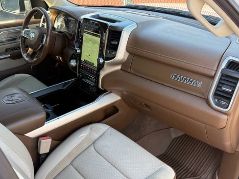 Used 2020 RAM 1500 Laramie AWD/4WD image 15