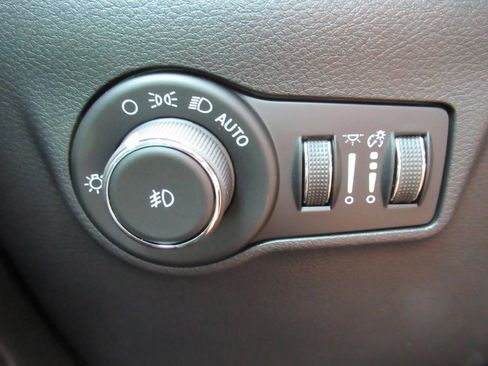 New 2026 Jeep Compass Latitude AWD/4WD image 22