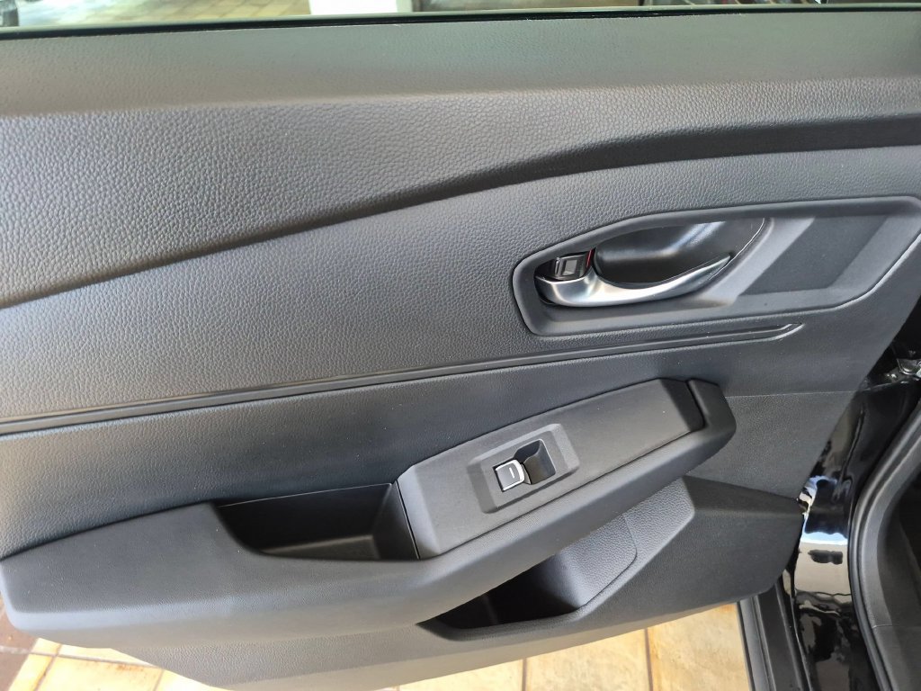 Used 2025 Honda Accord SE image 25