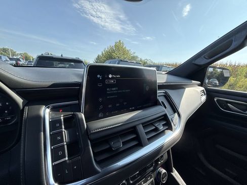 Certified 2024 Chevrolet Tahoe Z71 w/ Luxury Package AWD/4WD image 19