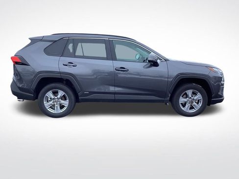 Used 2025 Toyota RAV4 XLE image 11