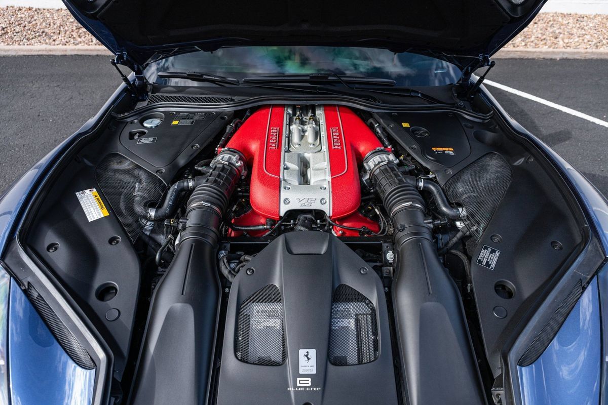 Used 2021 Ferrari 812 GTS RWD image 23