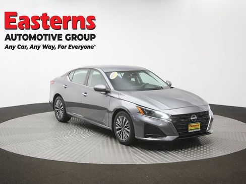 Used 2023 Nissan Altima 2.5 SV FWD image 48