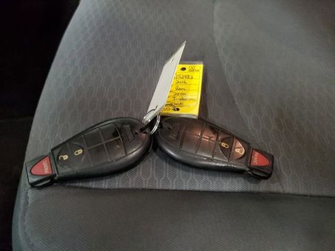 Used 2016 RAM 2500 Tradesman w/ Chrome Appearance Group image 30