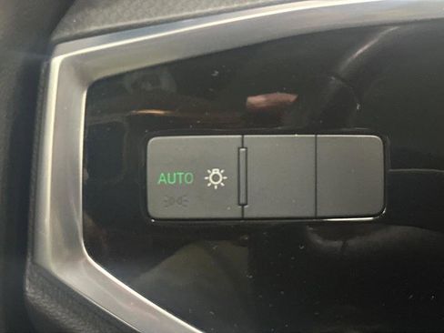 Used 2021 Audi Q3 2.0T Premium image 29