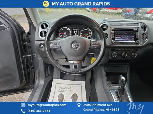 Used 2013 Volkswagen Tiguan S FWD image 14