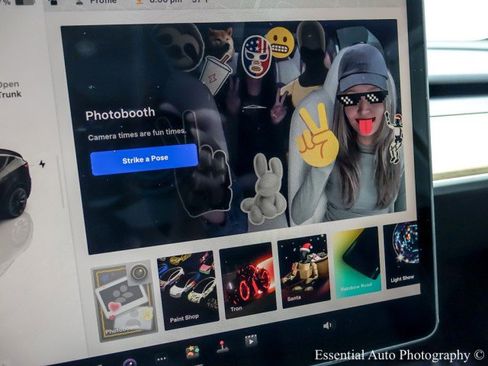 Used 2024 Tesla Model Y Long Range image 25