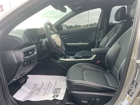 Used 2025 Kia K4 GT-Line w/ GT-Line Sunroof Package FWD image 12