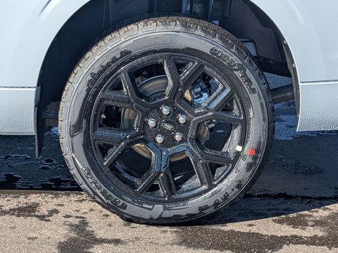 New 2026 Ford Maverick Lobo AWD/4WD image 17