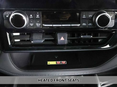 Used 2025 Toyota Highlander XSE AWD/4WD image 8
