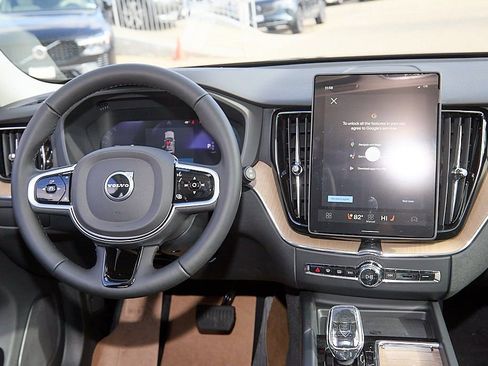 New 2026 Volvo XC60 B5 Core image 22