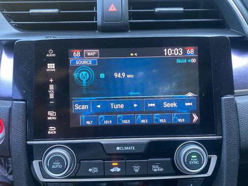 Used 2016 Honda Civic Touring image 26