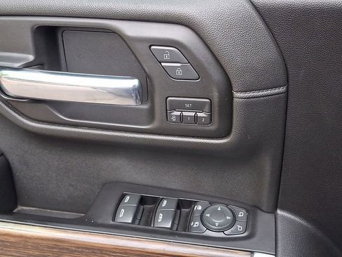 Used 2019 Chevrolet Silverado 1500 High Country w/ High Country Premium Package AWD/4WD image 23