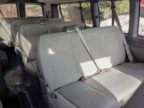 New 2025 GMC Savana 3500 LT w/ LT Preferred Equipment Group image 25