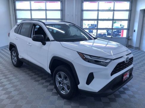 Used 2025 Toyota RAV4 LE AWD/4WD image 37