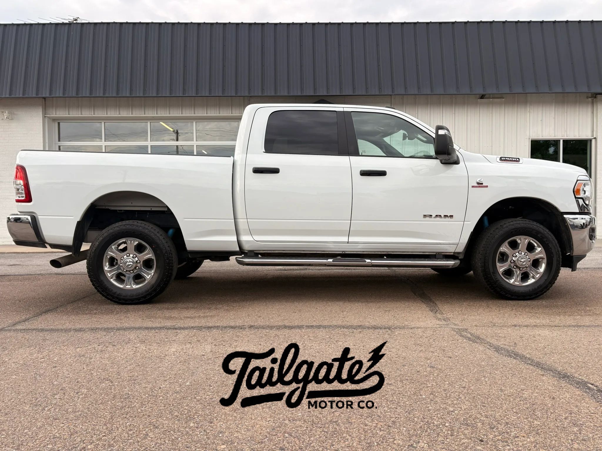 Used 2024 RAM 2500 Big Horn w/ Off Road Package AWD/4WD image 1